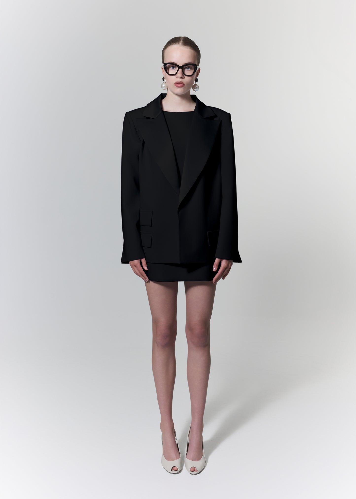 OVERSIZED BLAZER IN BLACK