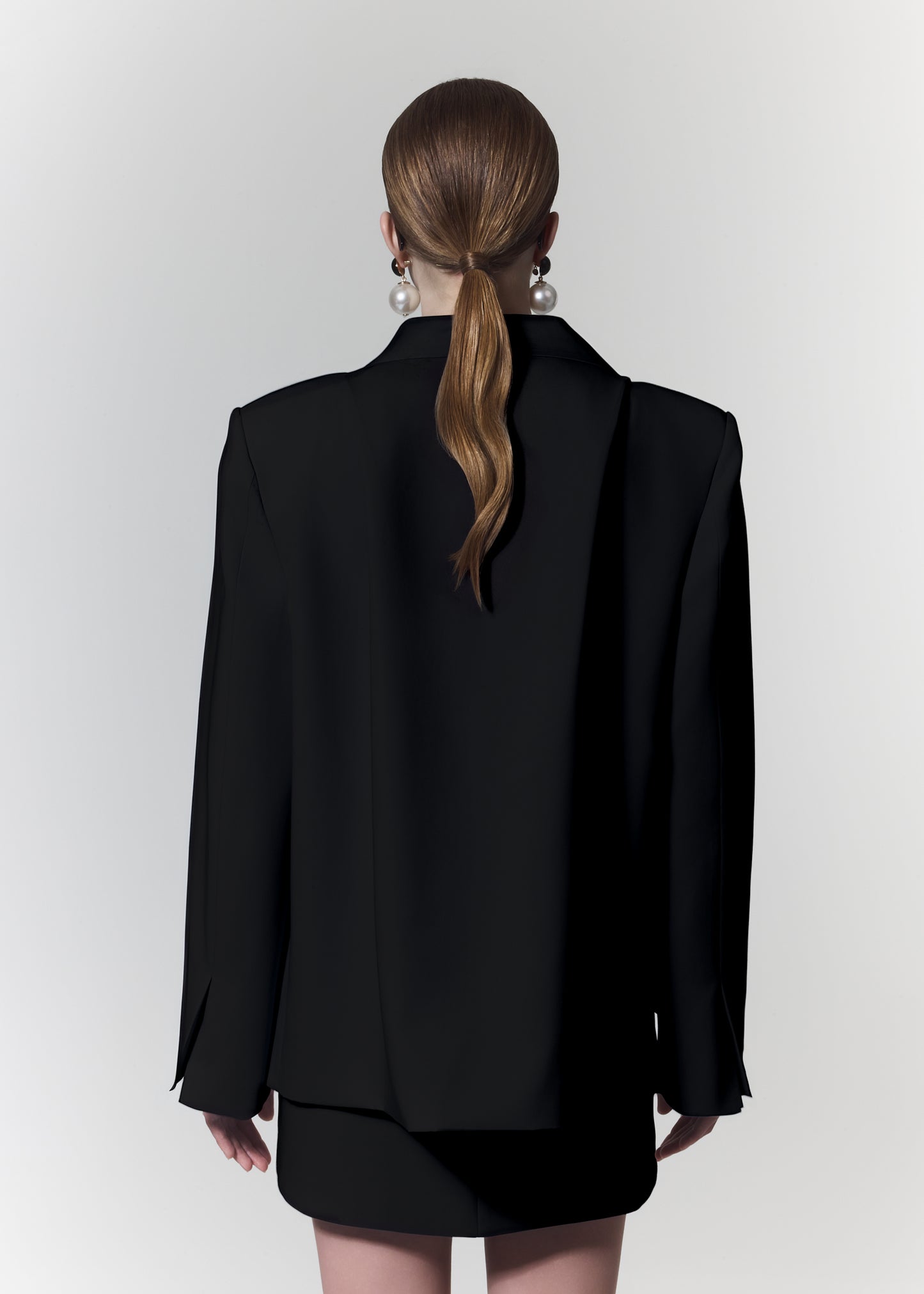 OVERSIZED BLAZER IN BLACK