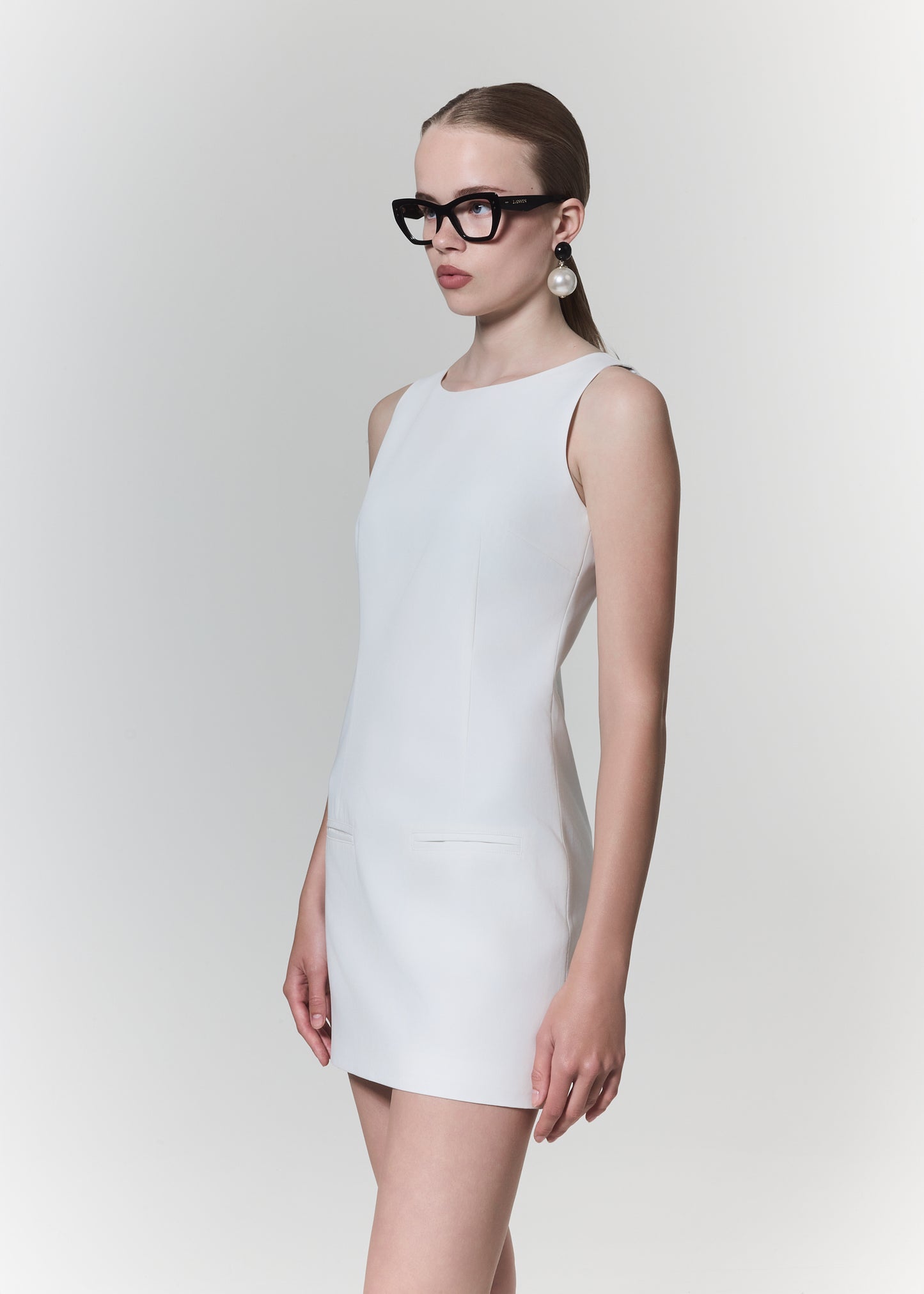 DRESS WITH BELT IN OFF WHITE